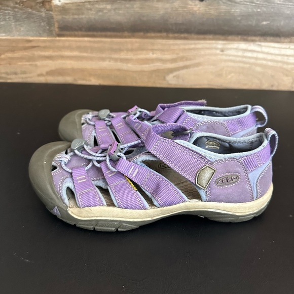 Keen Newport H2 Purple/Gray Hybrid Water Hiking Sandals Waterproof Women’s 5 - Picture 2 of 9